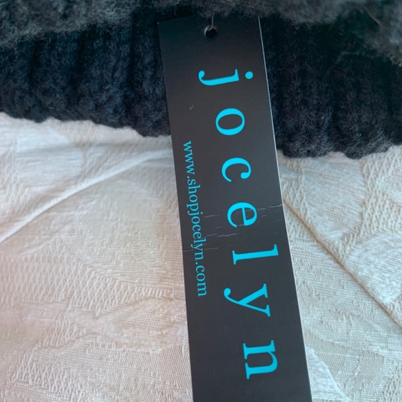 JOCELYN NYC Fox Fur Pom-Pom hat NWT!!!👍💜💜 - Picture 4 of 6